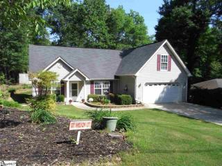 131 Wilbon Cir, Simpsonville, SC 29681-2135