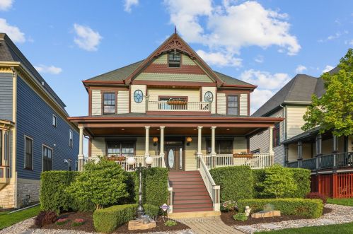 1003 Walter St, Lemont IL  60439-3920 exterior