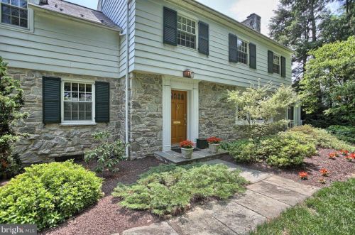 1524 Quarry Ln, Lancaster, PA 17603-2467