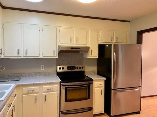 212 Elmwood Ave, Ladson SC  29456-4932 exterior