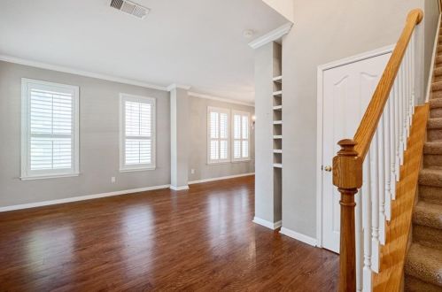 7727 Elkhorn Mountain Trl, Austin TX  78729-6403 exterior