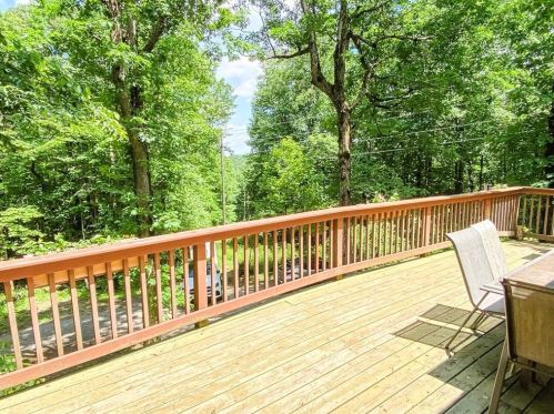115 Burnt Mountain Cove Rd, Big Canoe, GA 30143-2410