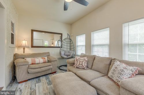 135 Haddon Ave, Camden NJ  08108-1033 exterior