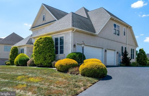 940 Wetherburn Dr, York, PA 17404-1153