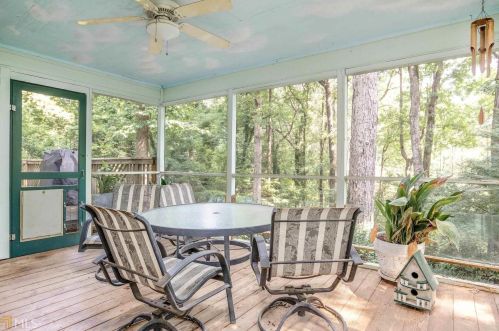 3890 Sundowner Ct, Conyers GA  30094-3870 exterior