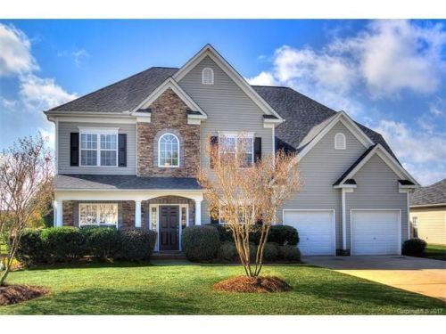 7500 Common Oak Dr, Stanley, NC 28164-7820