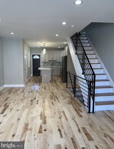 1646 24th St, Philadelphia, PA 19121-0029