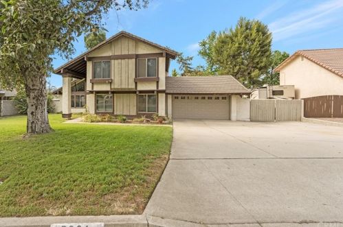 8061 Rosebud St, Rancho Cucamonga, CA 91701-2519