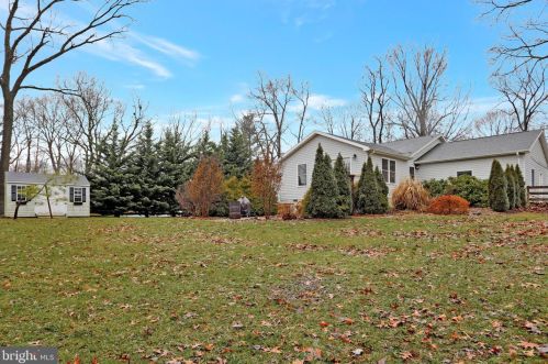164 Ashley Dr, Shepherdstown WV  25443-4617 exterior