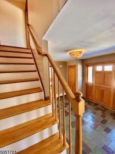 40 Hillcrest Dr, Great Meadows, NJ 07838-2214