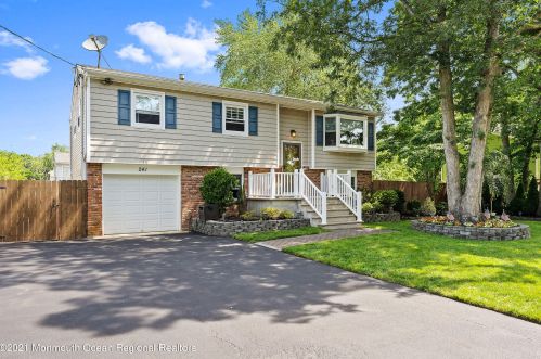 241 Long Branch Ave, Berkeley Township, NJ 08721-1066