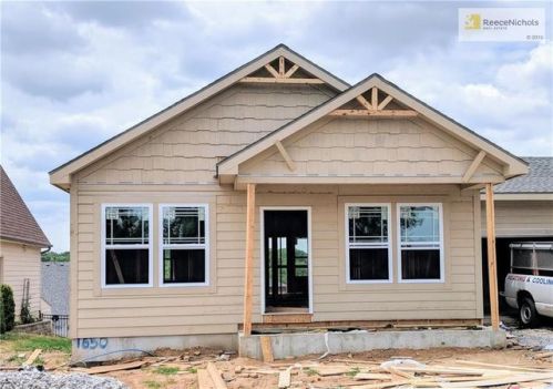 1650 Southview Dr, Liberty, MO 64068-9128