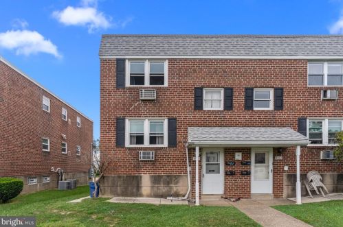 9412 Lansford St, Philadelphia, PA 19114-2626