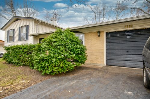 7810 Kensington Ln, Hanover Park, IL 60133-2629