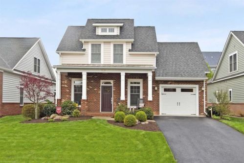 709 Kentwood Dr, Blacksburg, VA 24060-5237