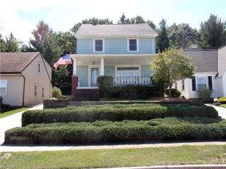 3015 Torrington Ave, Cleveland OH  44134-2215 exterior