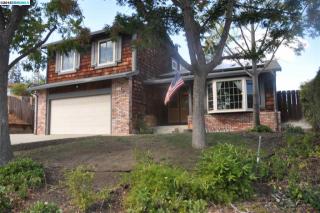 2304 Camelback Dr, Antioch, CA 94509-5832