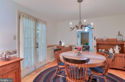 1845 Rockford Ln, Lancaster PA  17601-5028 exterior