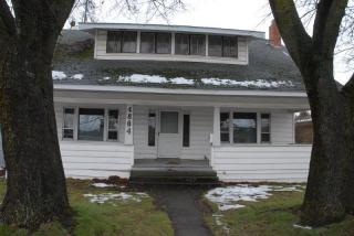 4804 Maple St, Spokane WA  99205-5520 exterior