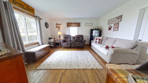 601 Johnson St, Ivesdale, IL 61851-9701