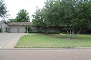 1202 Dallas St, Plainview, TX 79072-6158