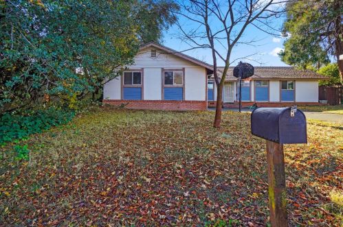4520 Crestridge Rd, Fair Oaks, CA 95628-5708