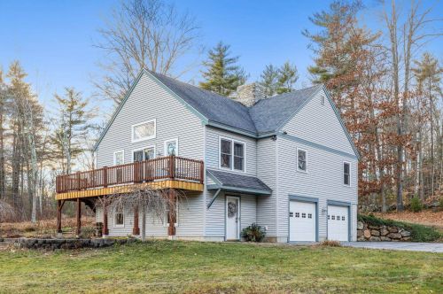 17 Lovers Lane Rd, Chichester, NH 03258-6126