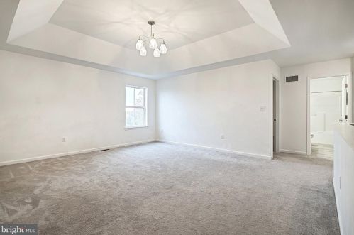 1009 Glen View Dr, York PA  17403-9680 exterior