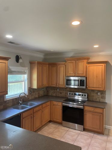 1172 Hemphill Rd, Stockbridge GA  30281-2922 exterior