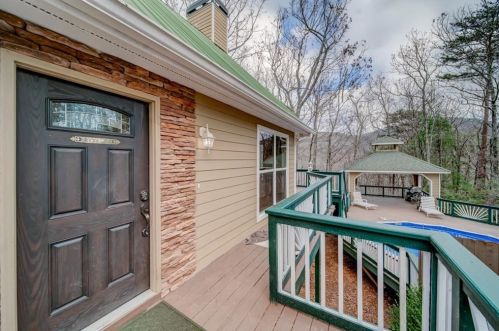 271 Amicalola Woods Rd, Dawsonville, GA 30534-1237
