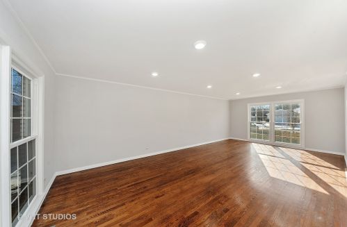 1070 Smt Dr, Bannockburn IL  60015-1879 exterior