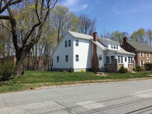 105 Olney Ave, Providence, RI 02911-3231