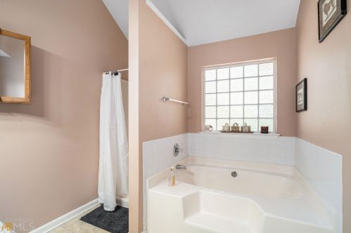 125 Edison Dr, Stockbridge GA  30281-2761 exterior