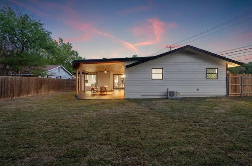 5006 Buffalo Pass, Austin TX  78745-2832 exterior