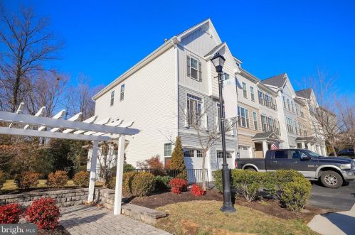 12804 Lotte Dr, Woodbridge, VA 22192-2746
