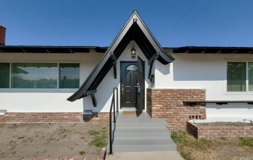 10422 Courson Dr, Stanton, CA 90680-1425