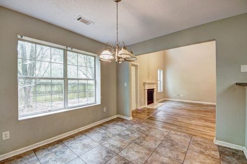 2297 Charleston Pointe, Atlanta GA  30316-3018 exterior