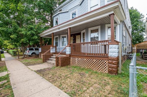 446 6th St, Plainfield, NJ 07060-1549
