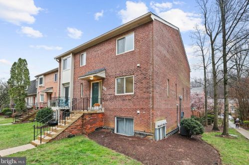 6744 Perry Penney Dr, Annandale, VA 22003-3562