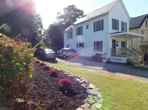46 Pine St, Fredon, NJ 07860-2525