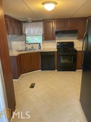 330 Highland Cir, Stockbridge GA  30281-4637 exterior