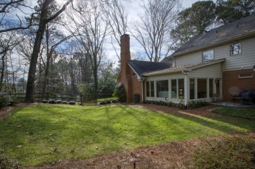 230 Cameron Rdg Dr, Atlanta GA  30328-4709 exterior