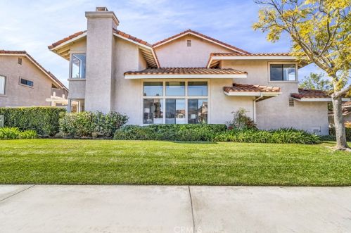 9792 Hampton Ct, Santa Ana, CA 92708-5862