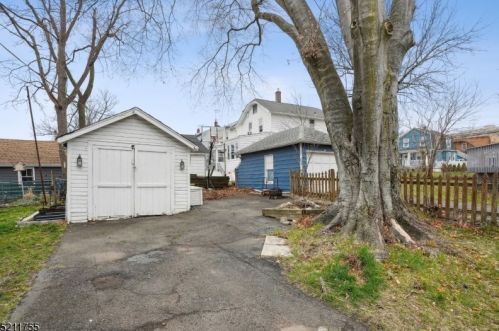 25 Princeton St, Maplewood NJ  07040-3527 exterior