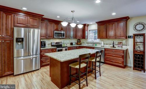 1843 Spring Ridge Ln, Lancaster PA  17603-6794 exterior