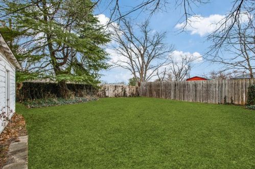 809 Blossom Rd, Garland TX 75041-2955 exterior