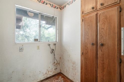 1921 Arroyo Dr, Riverside CA  92506-1610 exterior