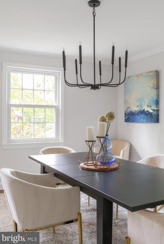 1524 Red Oak Dr, Silver Spring MD 20910-1549 exterior