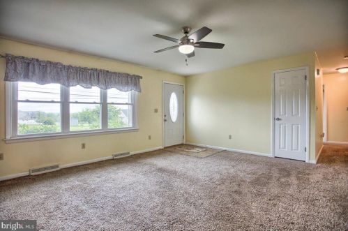 815 Longs Gap Rd, Carlisle, PA 17013-8507