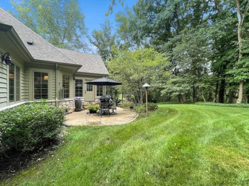 1904 William Dr, Valpo IN  46385-8168 exterior